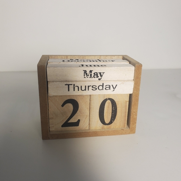 Minimalist Wooden Calendar, Desktop Decorative Crafts - Picture 1 of 11